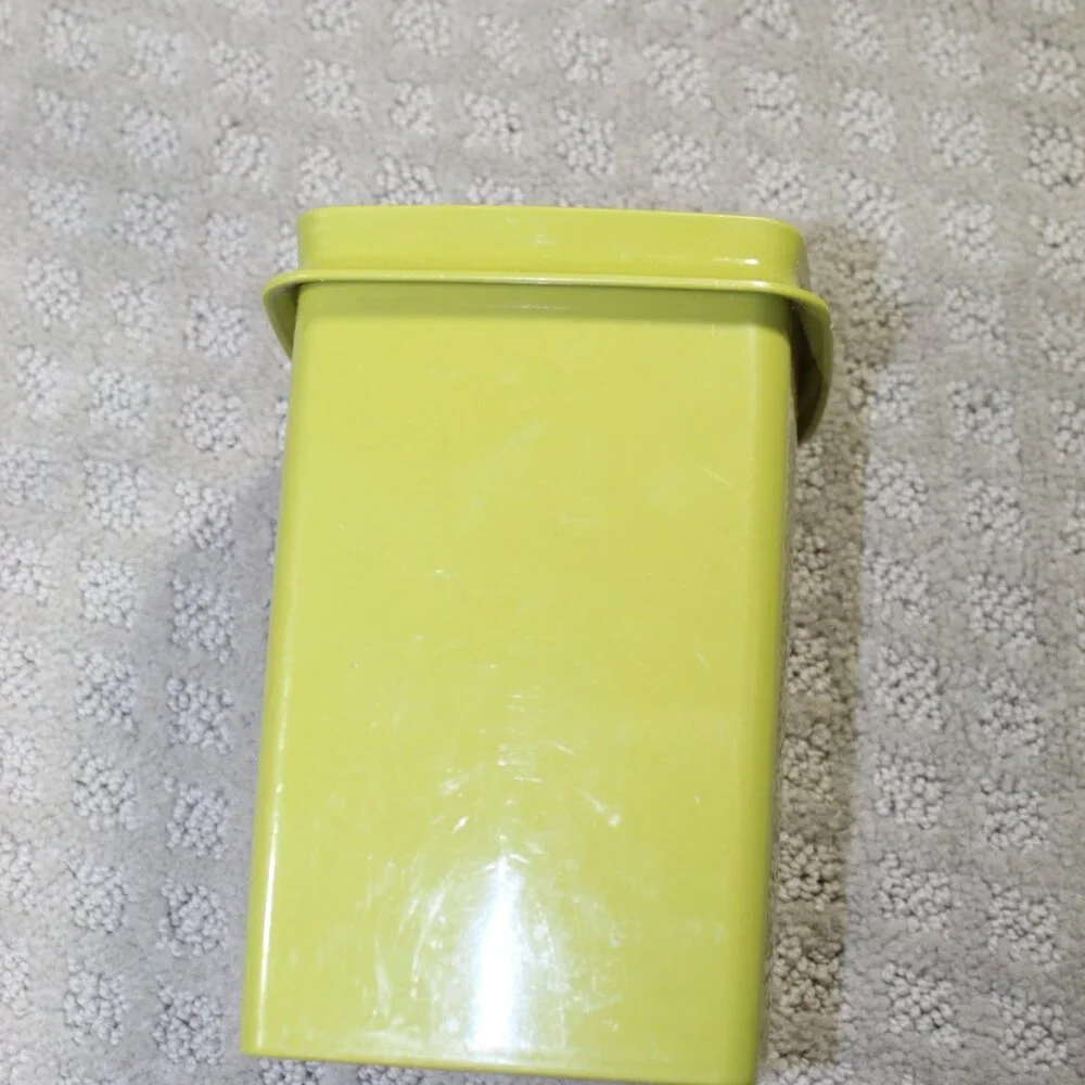 Vintage Green Tupperware Pick-A-Deli Pickle Keeper Container Drainer